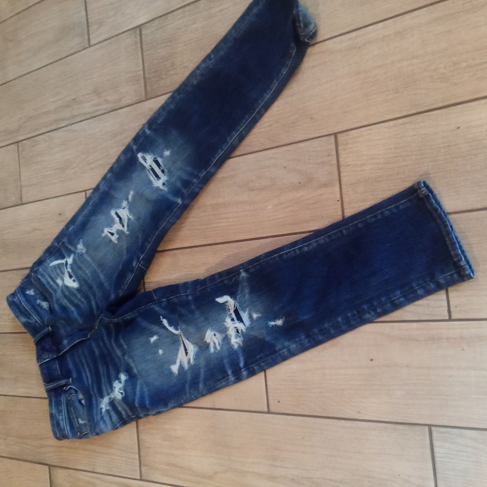 Distressed Blue Jeans American Eagle Skinny Fit